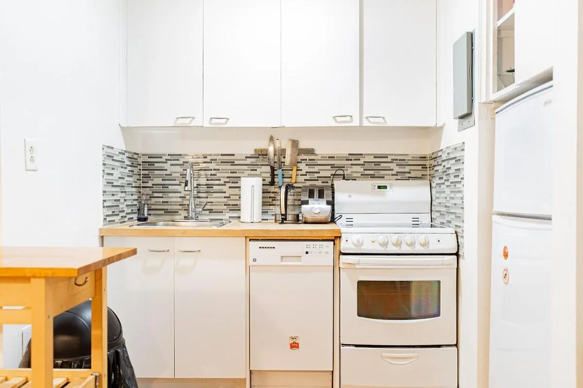 Apartment Superbe Appartement Pres Mcgill Montreal