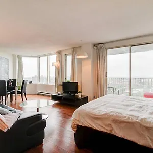 Beautiful With View Of The City! Apartment
